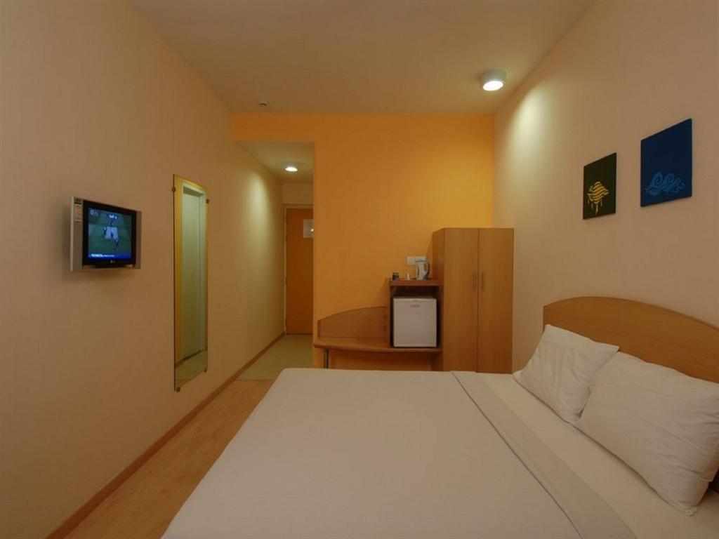 Hotel Faridabad Exterior foto